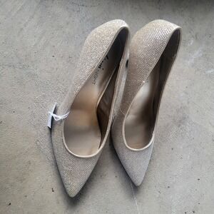 fioni night gold sparkly pointed toe heels 7.5  7 1/2‎ dressy prom wedding